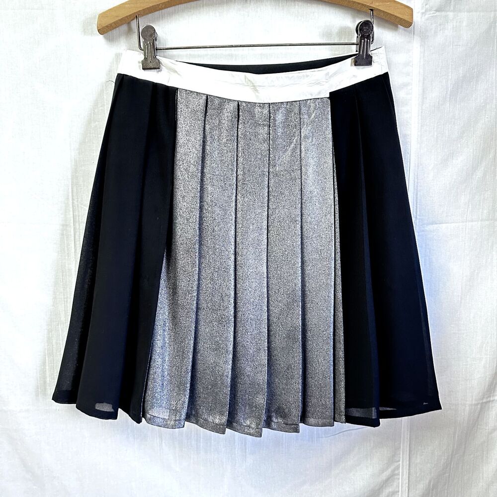 ANTIPODIUM London Black & Silver Wrap Pleated Mini Skirt SZ 4 Leather Waistband